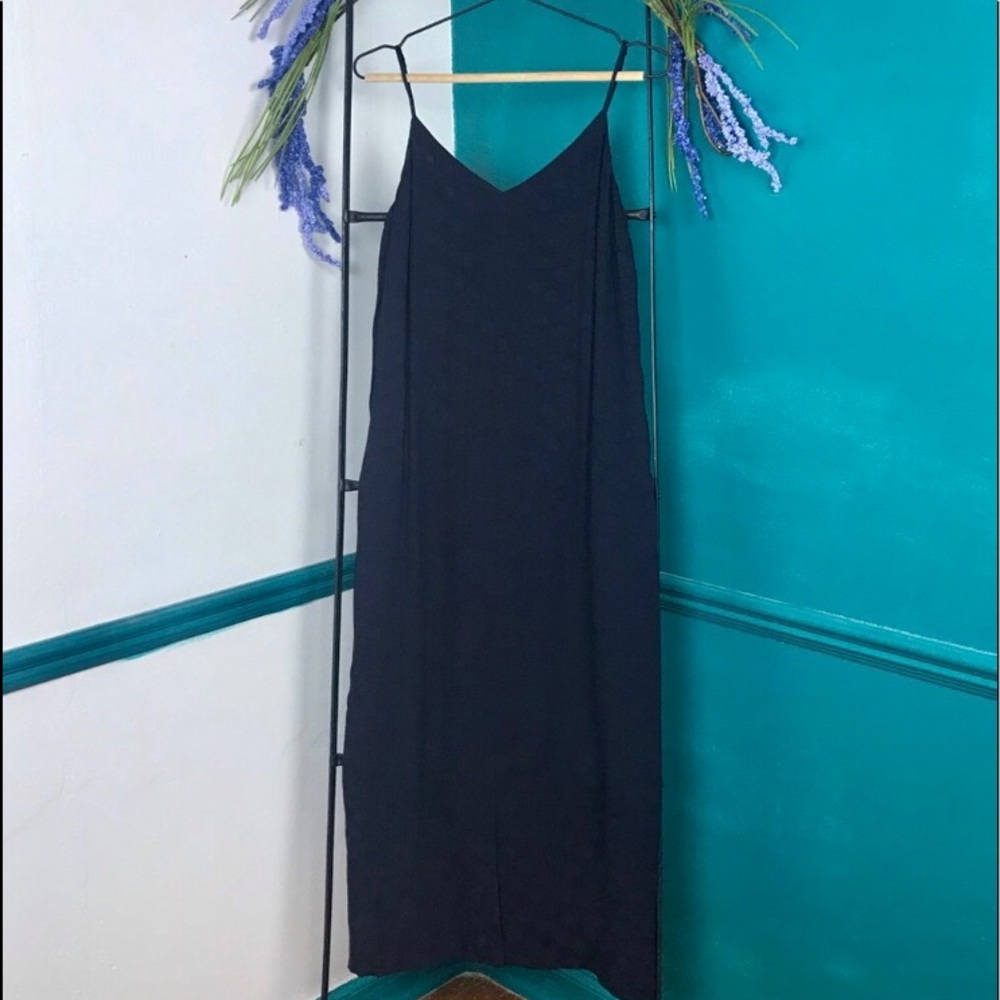 Nordstrom Collection dark blue lined midi slip…